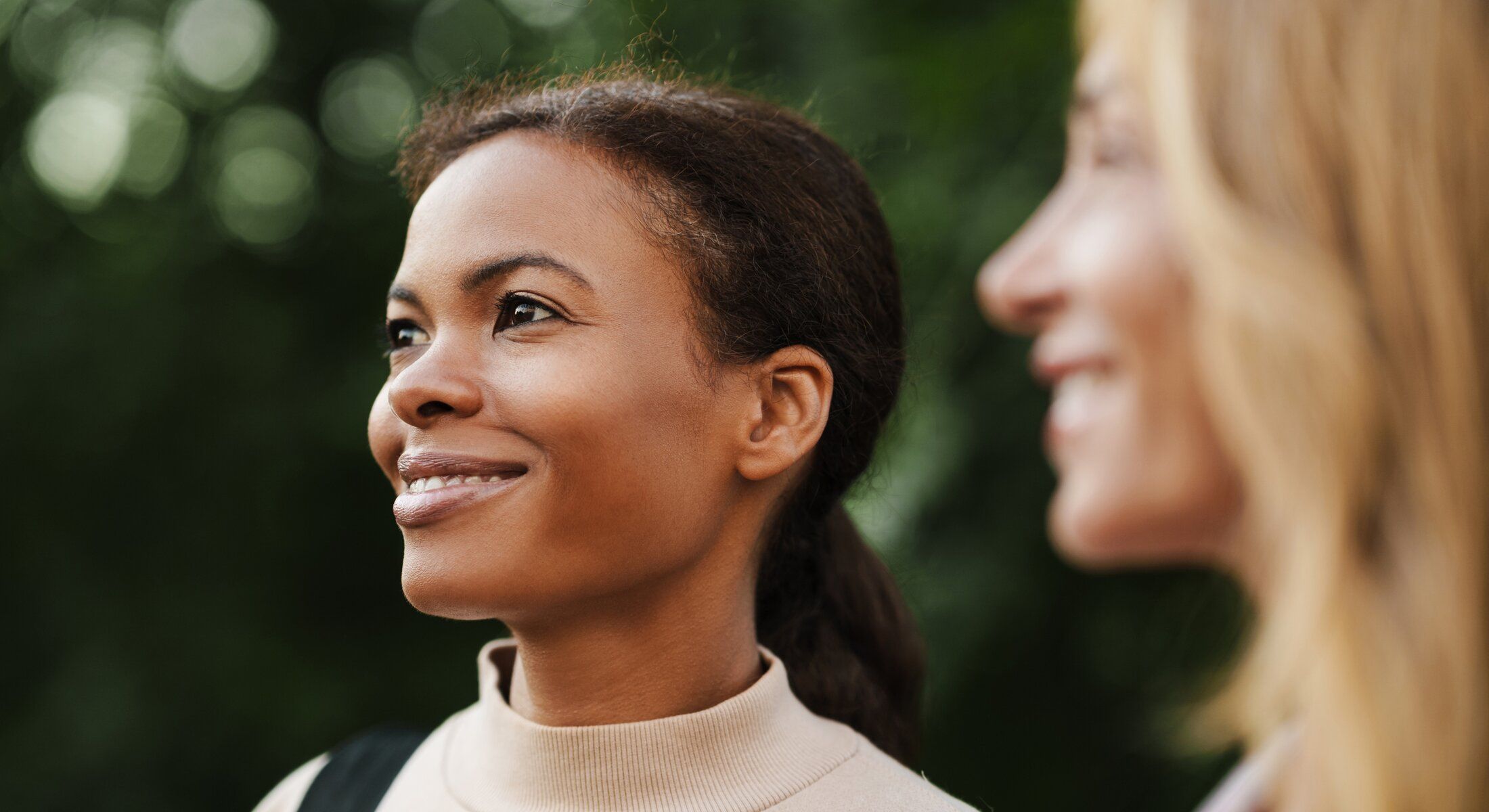 savannah accutite models smiling