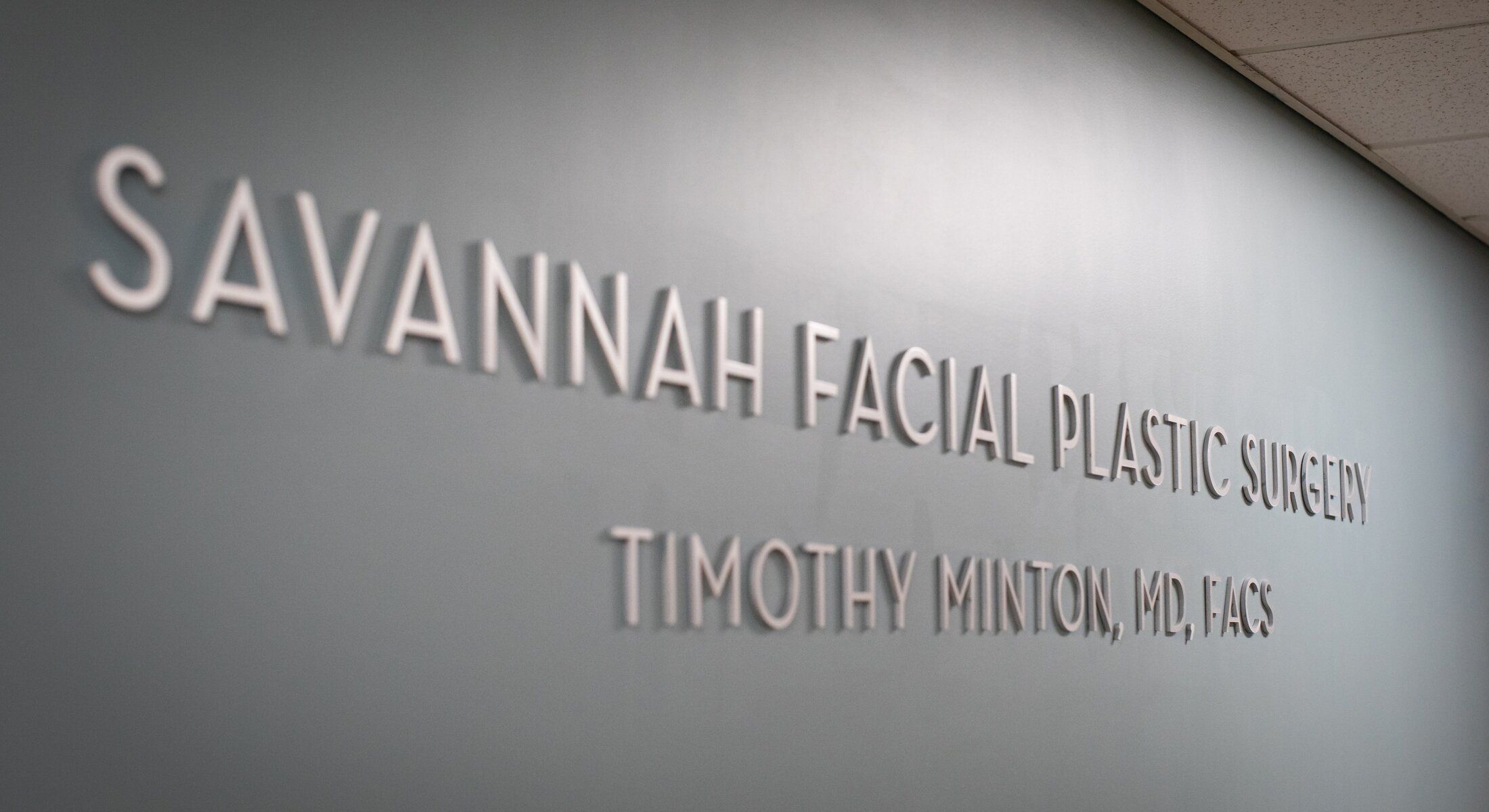 savannah facial plastic surgery sign